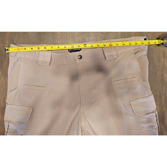 5.11 Tactical Series Cargo Pants Size 42x30 Beige RN109614 Stretch Waist**READ** - Picture 5 of 13